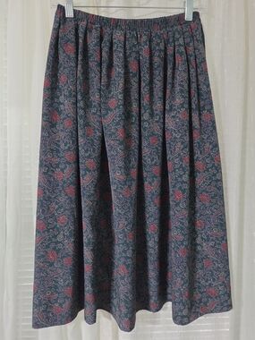 VTG Leslie Fay Midi Skirt with Emerald & Red Paisley Floral Print